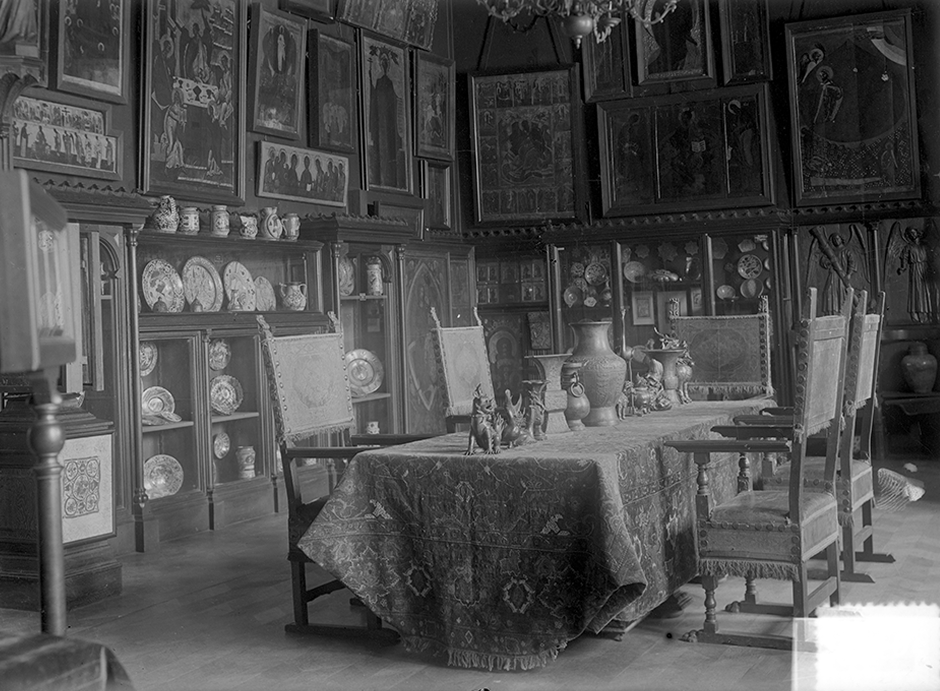 Зелений Кабінет музею у 1920-х роках. З архіву.